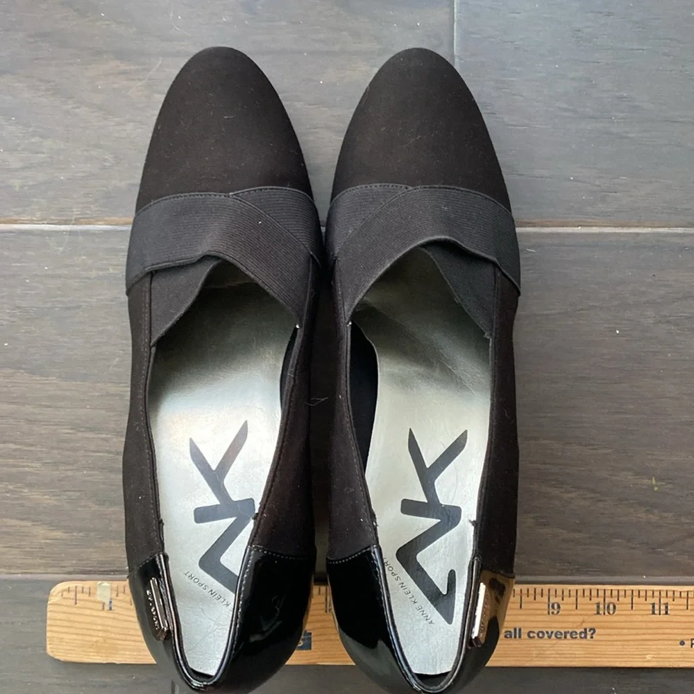 Anne Klein Sport Comfort Wedge. Stretch fabric w patent leather accents 9.5 M - Picture 6 of 10